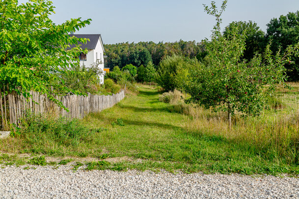 Thumbnail: _JA 40794 Streuobstwiese am Ortsrand von Hohenried.jpg